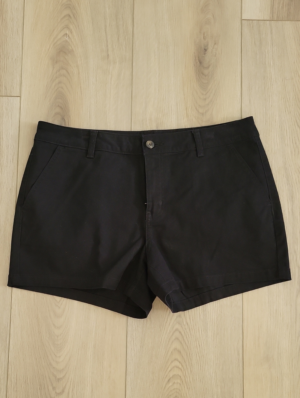 a.n.a Black Women’s Casual Chino Shorts